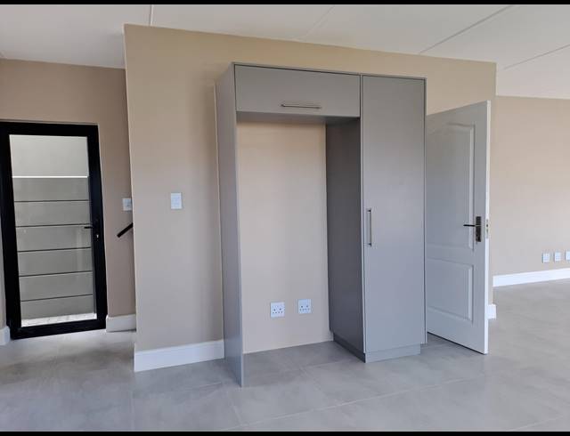 3 BEDROOM DUPLEX FOR SALE IN SEA BREEZE